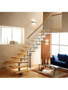 Лестница на второй этаж дома