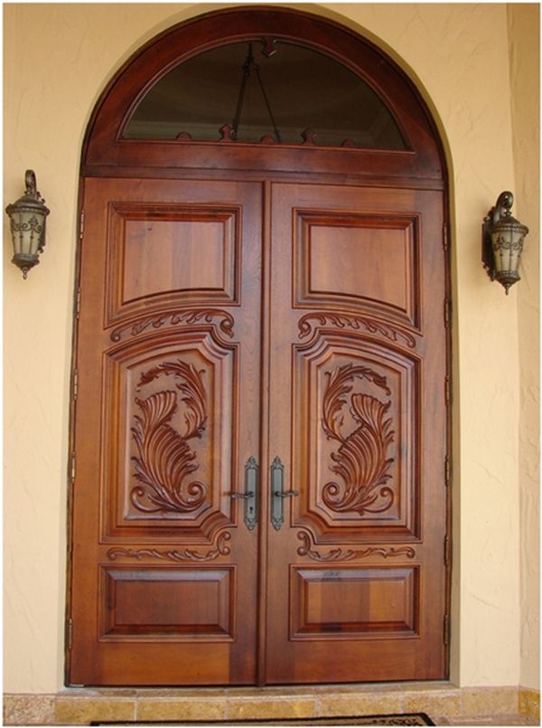 Входная дверь дерево массив 