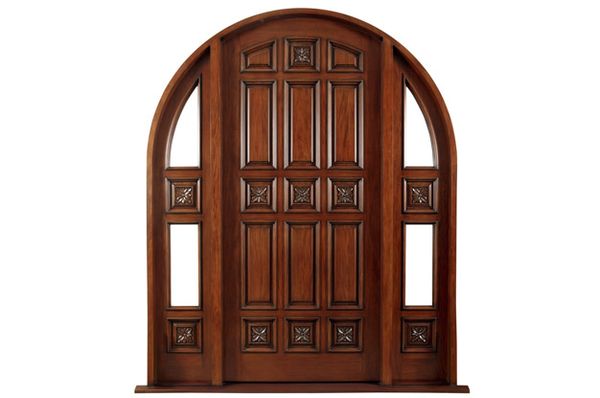 Входная дверь из массива на заказ