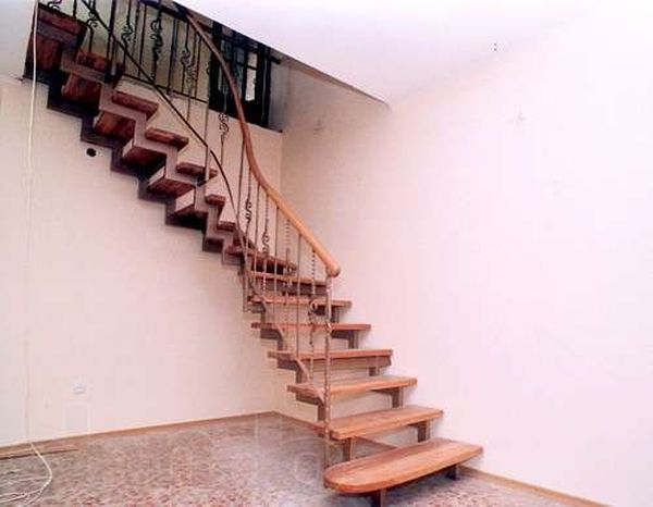 купить деревянную лестницу в Минске