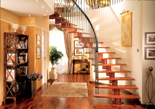 Маршевые лестницы на второй этаж