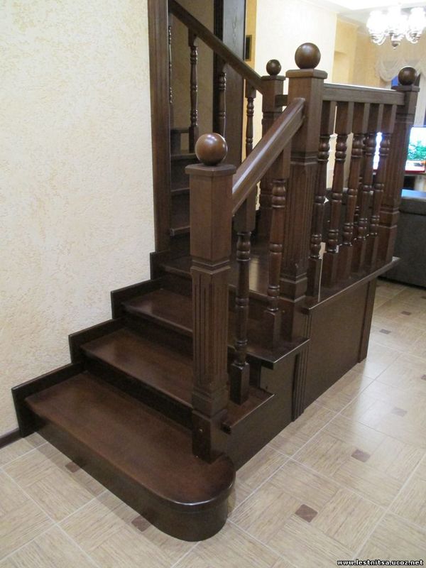 Изготовление лестниц на заказ в Минске