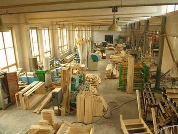 Оборудование для производства лестниц.