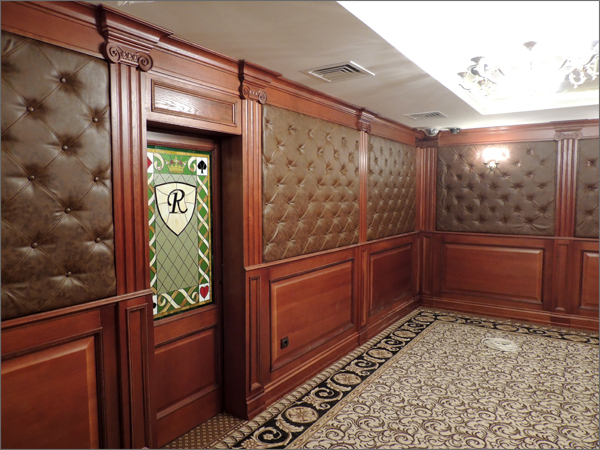 Stenovie_paneli_v_kazino_Royal_Minsk_01