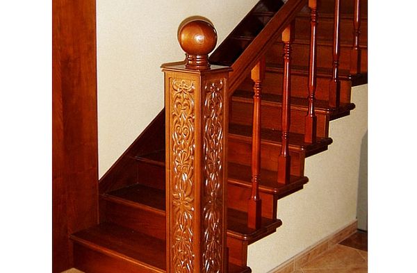 Элитные лестницы из массива ценных пород дерева